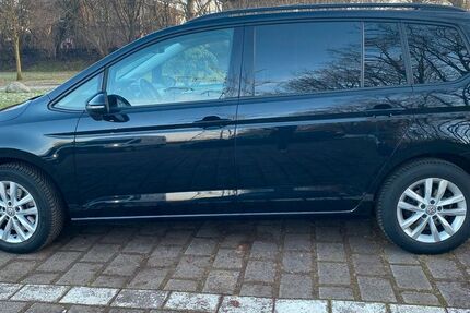 VW Touran 82.334 km 22.500 &euro; Henstedt-Ulzburg 24558