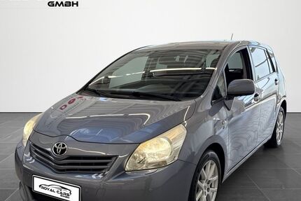 Toyota Verso 171.205 km 8.990 &euro; Hamburg 22111