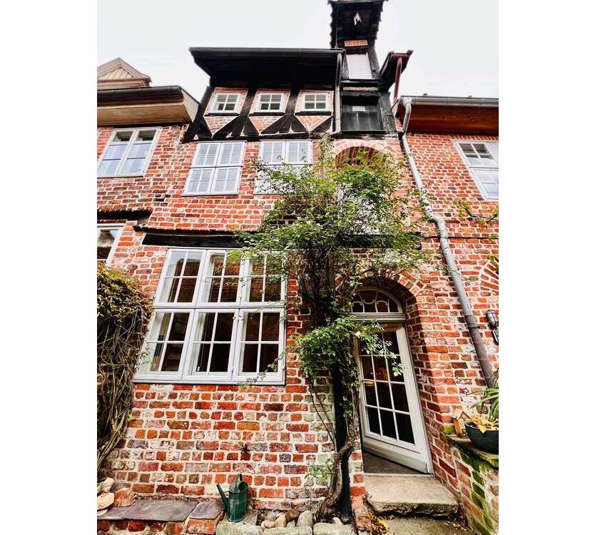 Haus zum Kaufen in Lüneburg 875.000 € 125 m²