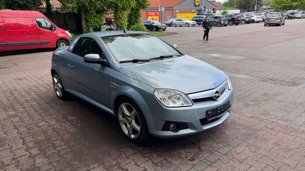 Opel Tigra 181.000 km 1.999 &euro; Hamburg 22045
