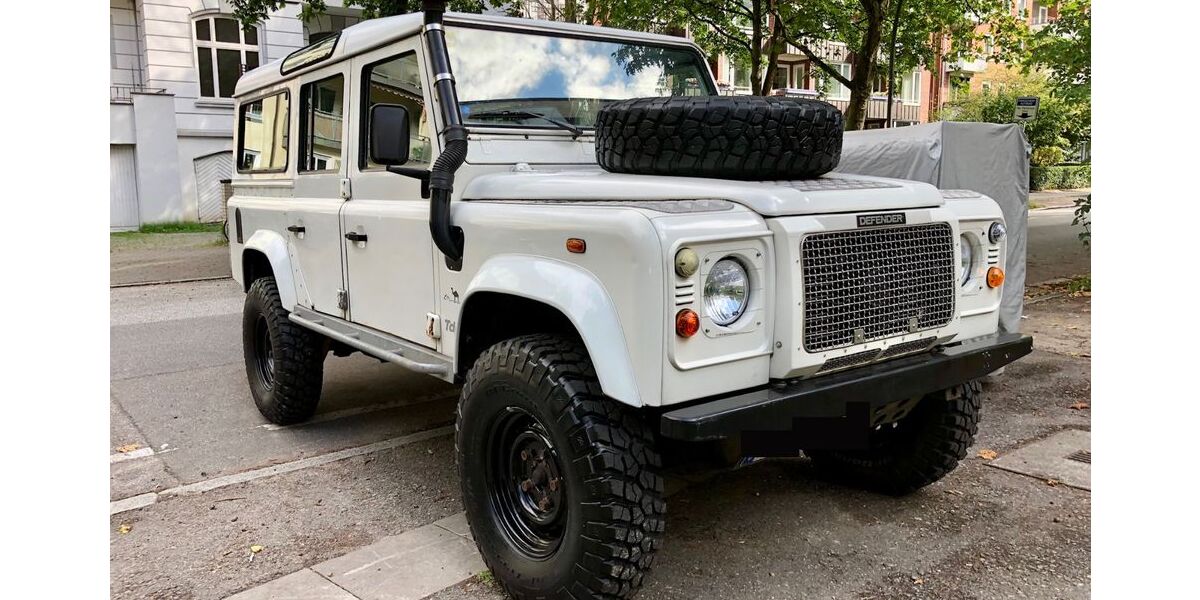 Land Rover Defender 337.495 km 16.400 &euro; Hamburg 20144
