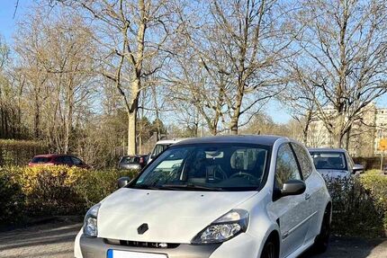 Renault Clio 120.000 km 16.990 &euro; Hamburg 22453
