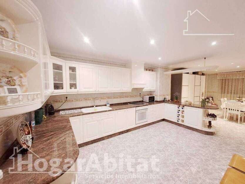 Wohnung zum Kaufen in Castellón de la Plana - Castelló de la Plana 275.000 € 201 m²