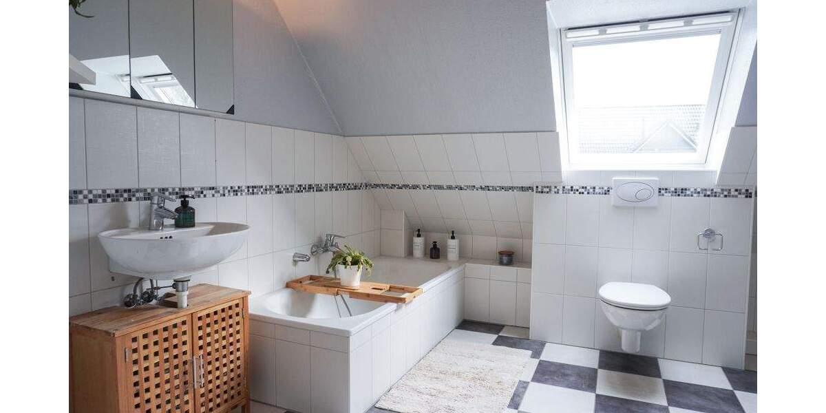 Modernes Einfamilienhaus mit Einliegerwohnung & Terrasse in ruhiger Lage von Neuengamme 6 zimmer