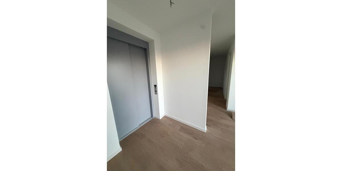 4-Zimmer Dachgeschoss Wohnung 4 zimmer