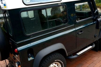 Land Rover Defender 108.000 km 39.990 &euro; Hamburg 22085