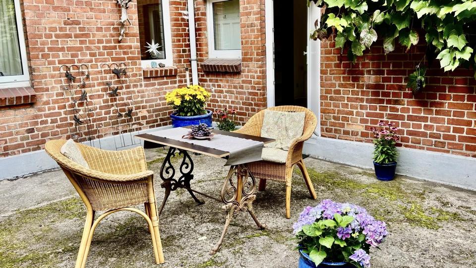 Möblierte 5-Zimmer-Erdgeschosswohnung in Hamburg für 1 Jahr 5 zimmer