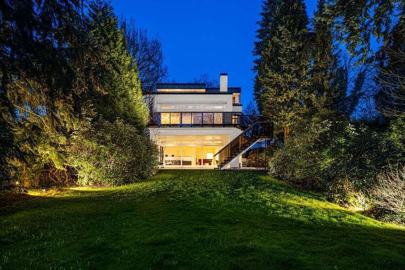 Haus zum Kaufen in Hamburg 2.890.000 € 455 m²