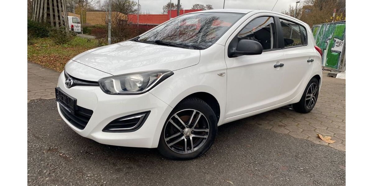 Hyundai i20 49.000 km 6.980 &euro; Hamburg 22179