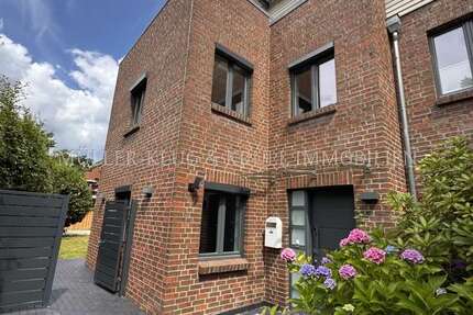 Haus Hamburg Groß Borstel - 6 Zimmer, 210 m&sup2;, 4.200&euro; | Angebot:27098640