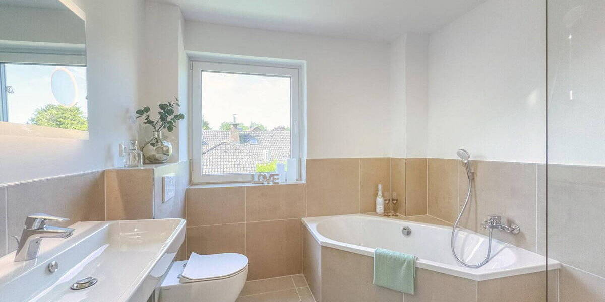 Reihenmittelhaus Hamburg Poppenbüttel - 6 Zimmer, 145 m&sup2;, 649.700&euro; | Angebot:26859248