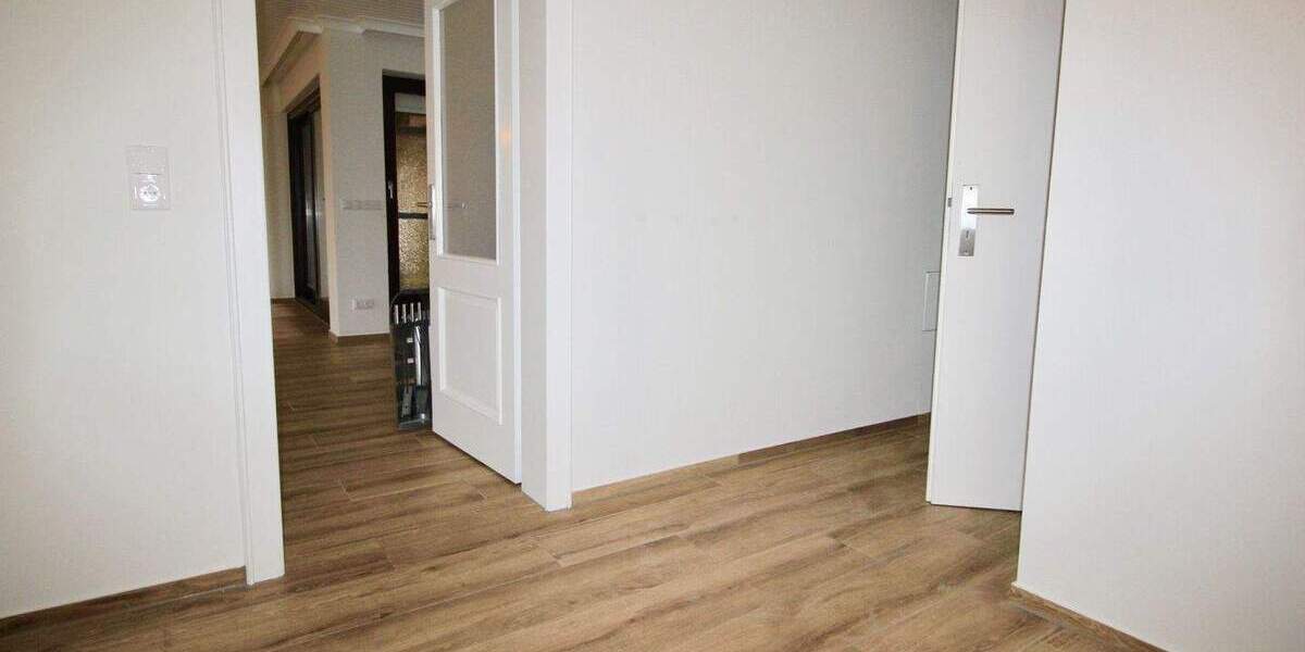 Mehrfamilienhaus, Wohnhaus Hamburg Niendorf - 8 Zimmer, 210 m&sup2;, 1.150.000&euro; | Angebot:26388787