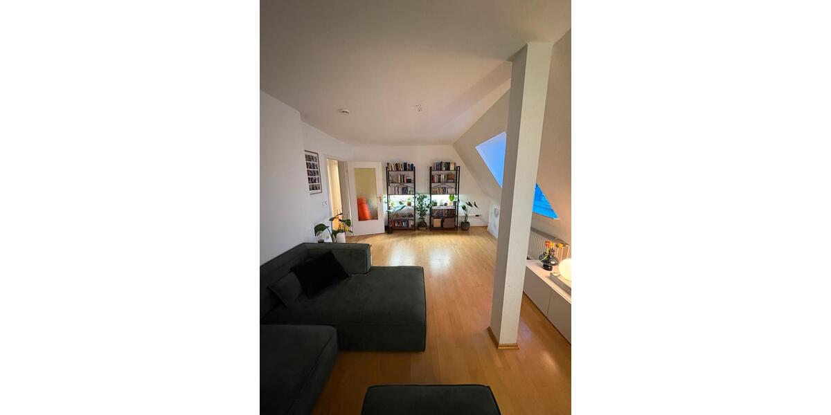 Dachgeschoßwohnung Hamburg Bahrenfeld - 3 Zimmer, 60 m&sup2;, 1.500&euro; | Angebot:25075979