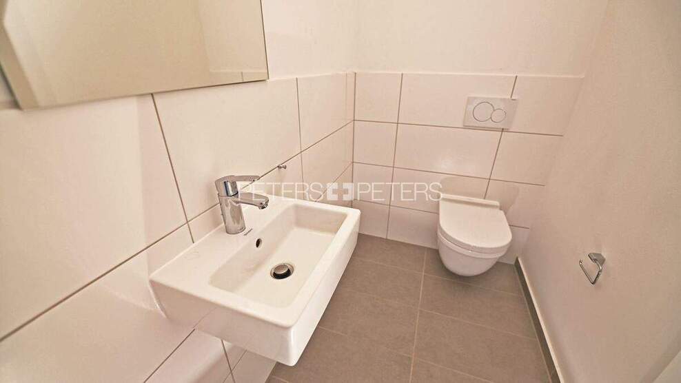 + Ihr neues Zuhause auf zwei Etagen + 3 zimmer