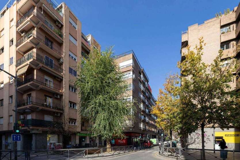 Wohnung zum Kaufen in Granada 394.900 € 134 m²