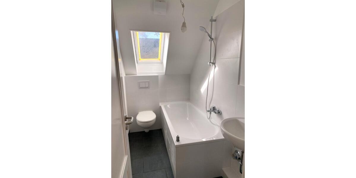 Dachgeschoßwohnung Hamburg Winterhude - 3.5 Zimmer, 82 m&sup2;, 1.485&euro; | Angebot:26381595