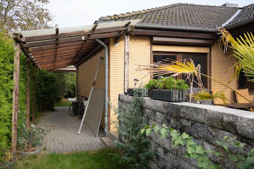 Haus mit großem Garten in bester Lage zimmer