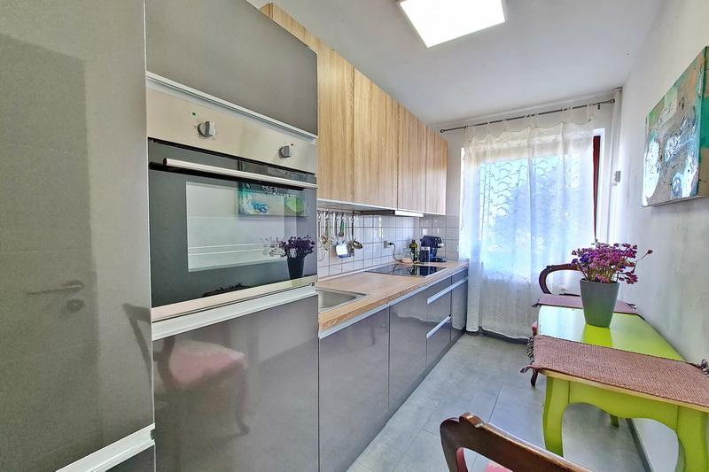 Hochwertig sanierte 3-Zimmer-Eigentumswohnung mit Sonnenloggia und traumhaftem Weitblick – direkt an der Hamburger Stadtgrenze ! - Etagenwohnung Schenefeld | Angebot:15799908