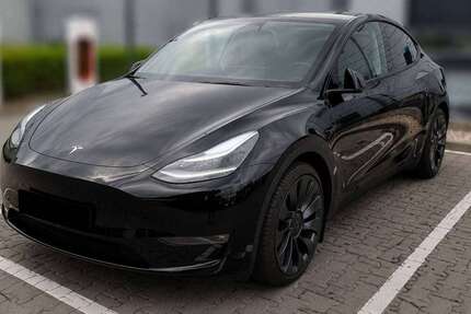 Tesla Model Y 26.800 km 42.880 &euro; Hamburg, Freie und Hansestadt 22145