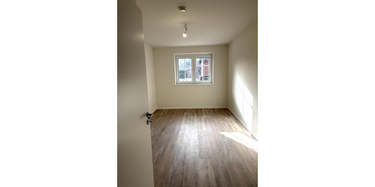 Erdgeschoßwohnung Brackel - 3 Zimmer, 88 m&sup2;, 1.360&euro; | Angebot:23767351