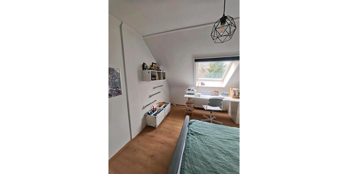 Dachgeschoßwohnung Stapelfeld - 3 Zimmer, 71 m&sup2;, 299.000&euro; | Angebot:24868233