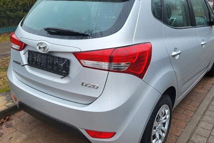 Hyundai ix20 39.592 km 9.590 &euro; Hamburg 22045