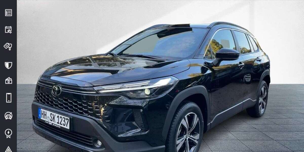 Toyota Corolla Cross 2.500 km 42.690 € Hamburg 21079