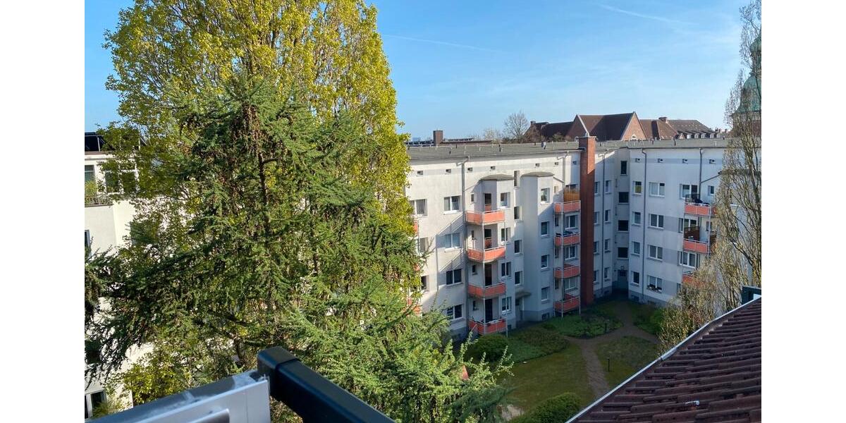 Dachgeschoßwohnung Hamburg Winterhude - 3.5 Zimmer, 82 m&sup2;, 1.485&euro; | Angebot:26381595