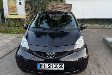 Toyota Aygo (X) 79.000 km 3.700 &euro; Hamburg 21149