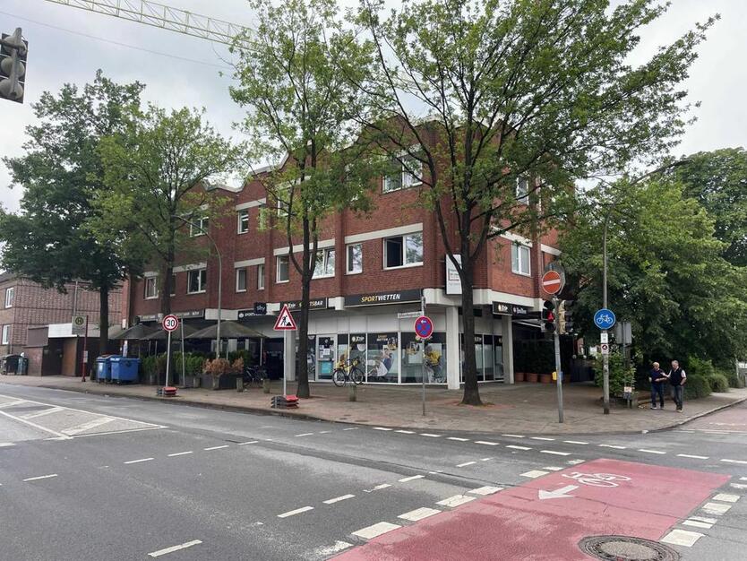 Einzelne Praxis-, Bürozimmer zentraler Lage am Bahnhof Pinneberg zimmer