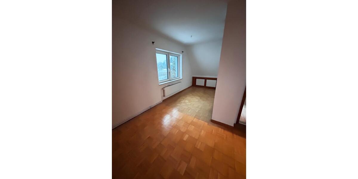 Komplett saniertes und renoviertes Doppelhaus zur Miete 4 zimmer