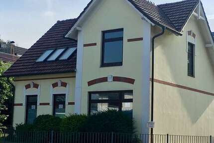 Haus zum Mieten in Oststeinbek 1.500 € 145 m²