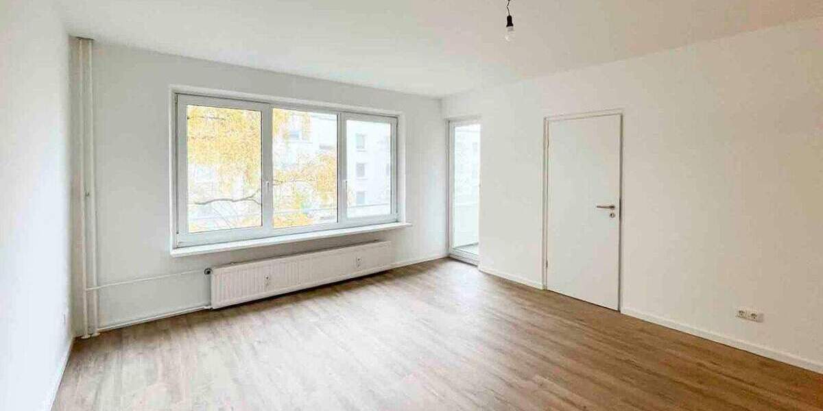 Erstbezug nach Sanierung: Helle Wohnung mit Loggia & Stellplatz in ruhiger Lage Hamburgs 2 zimmer