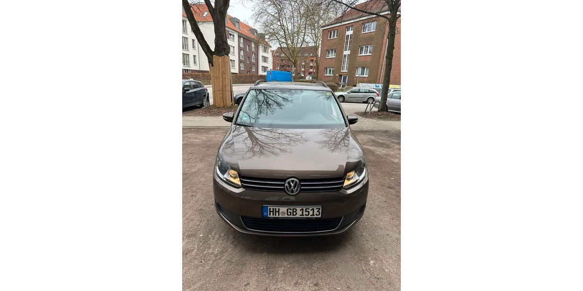 VW Touran 150.803 km 6.799 &euro; Hamburg 22117