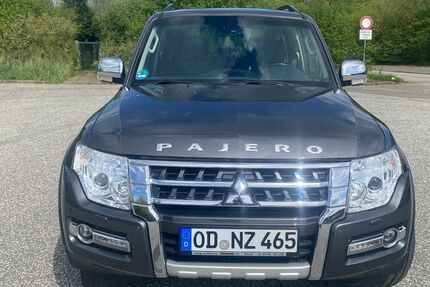 Mitsubishi Pajero 179.000 km 32.500 € Reinbek 21465