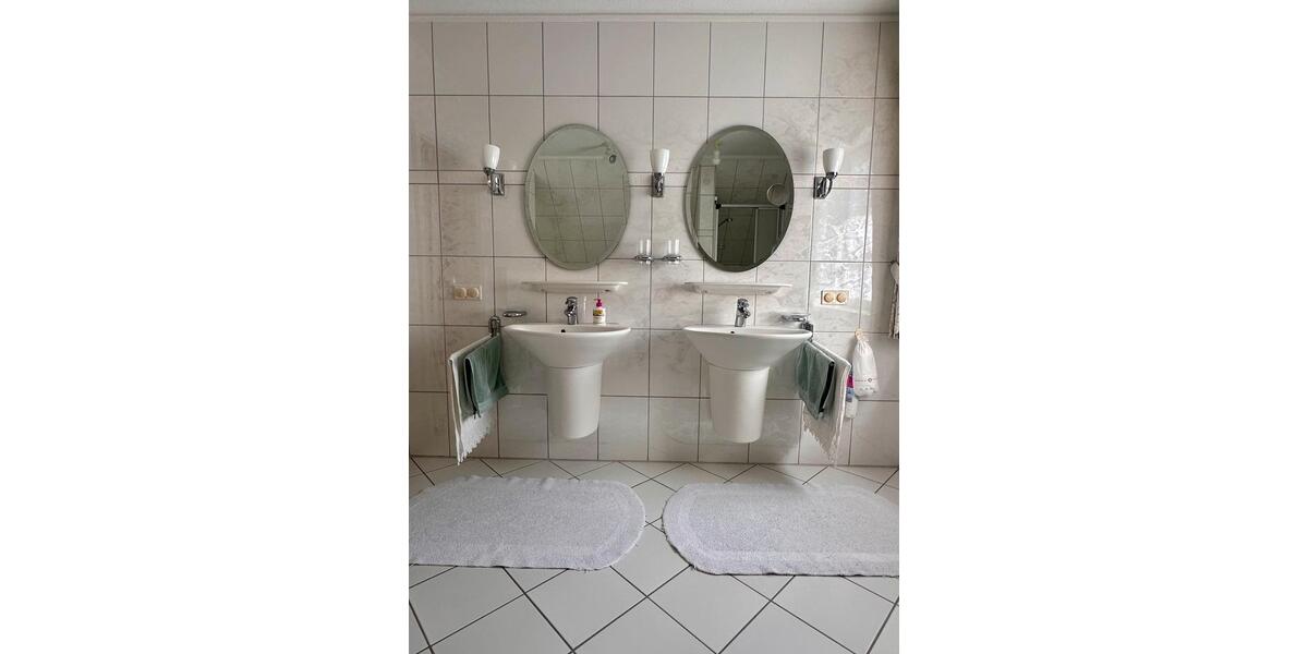 Einfamilienhaus Buxtehude - 6 Zimmer, 183 m&sup2;, 2.700&euro; | Angebot:26091803