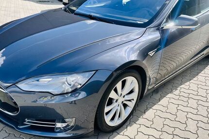 Tesla Model S 186.000 km 19.999 &euro; Geesthacht 21502