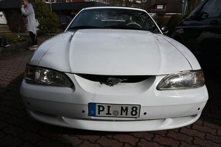 Ford Mustang 160.824 km 8.500 &euro; Hamburg 22397