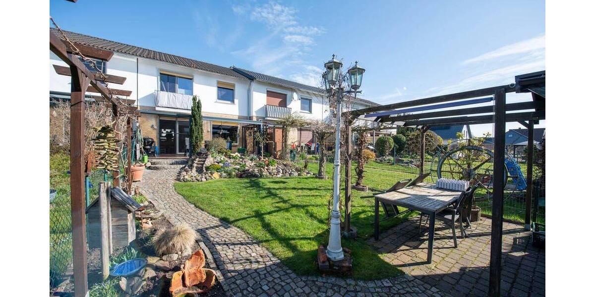 Reihenmittelhaus Stelle - 4 Zimmer, 110 m&sup2;, 325.000&euro; | Angebot:26026470