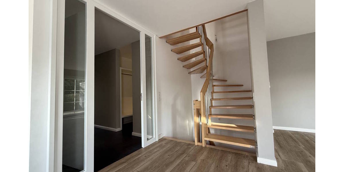 Doppelhaushälfte Hamburg Sasel / Sasel Sasel - 5 Zimmer, 162 m&sup2;, 2.700&euro; | Angebot:25687422