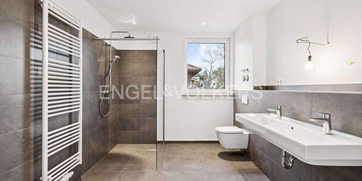 Etagenwohnung Ahrensburg - 3 Zimmer, 118 m&sup2;, 2.450&euro; | Angebot:24796156