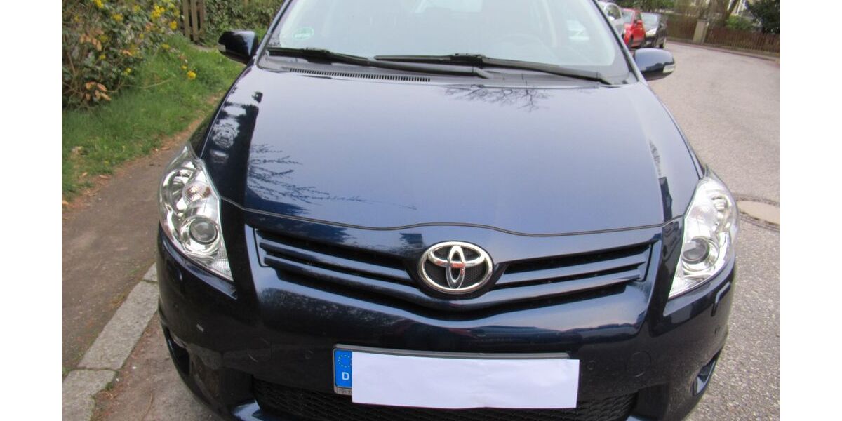 Toyota Auris 49.400 km 9.300 &euro; Hamburg 22607