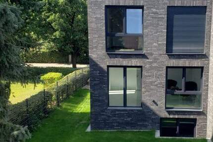 Haus Hamburg Schnelsen - 4 Zimmer, 140 m&sup2;, 1.200.000&euro; | Angebot:23206022