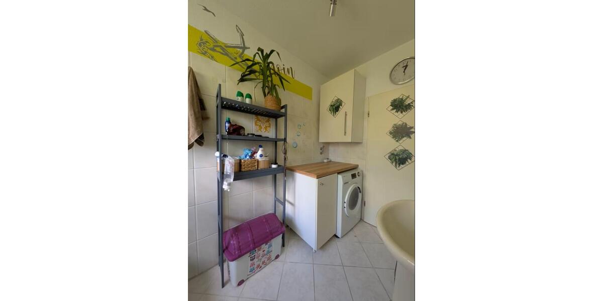 Zimmer frei in liebevoller, grüner Wohnung mit großer Terrasse – 18 zimmer