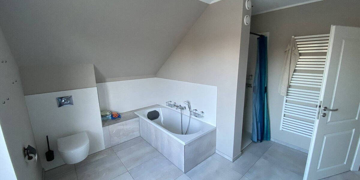 Mehrfamilienhaus, Wohnhaus Hamburg Rahlstedt - 5 Zimmer, 151 m&sup2;, 2.500&euro; | Angebot:26290314