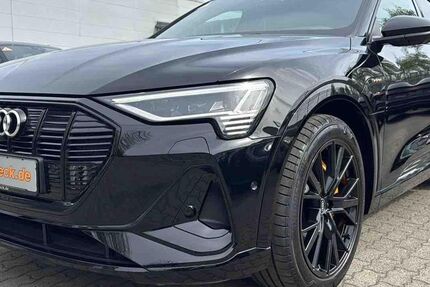 Audi e-tron 17.610 km 46.950 &euro; Hamburg 22047