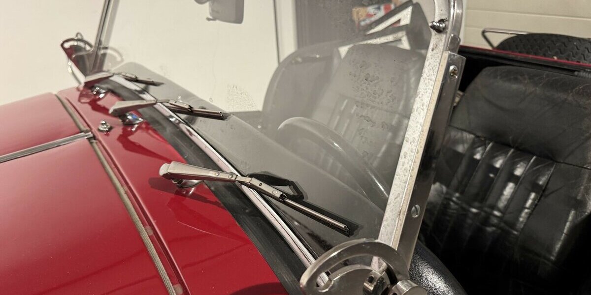 Morgan Plus 8 Früher Achter mit zauberhafter Patina 78.000 km 39.999 &euro; Hamburg 22339