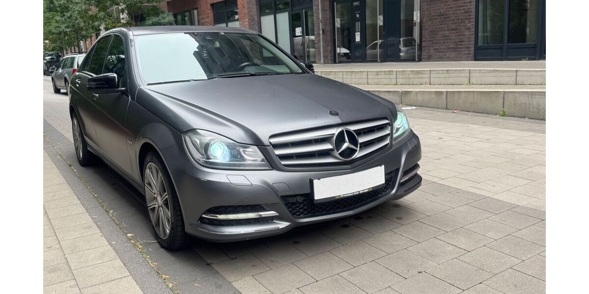 Mercedes-Benz C 250 143.000 km 10.700 &euro; Hamburg 20097