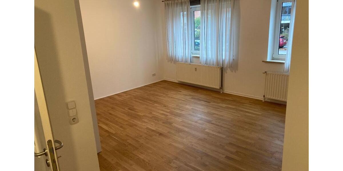 Hochparterre in Eilbek: Südterrasse, 3 Zimmer, Carport 3 zimmer