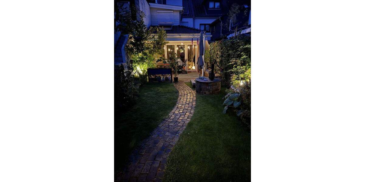 Reihenmittelhaus Hamburg Hausbruch - 5 Zimmer, 100 m&sup2;, 2.200&euro; | Angebot:25721387